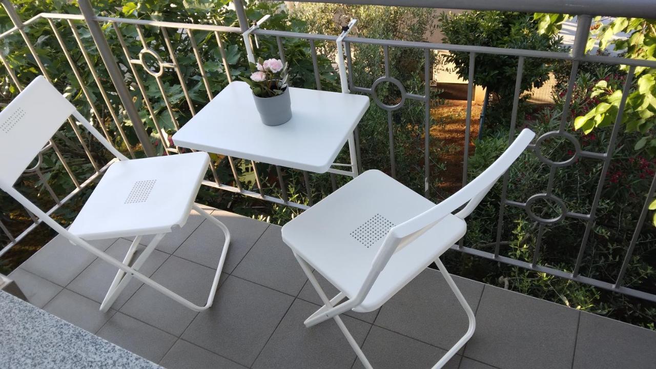 Antemma Apartment Pula Luaran gambar