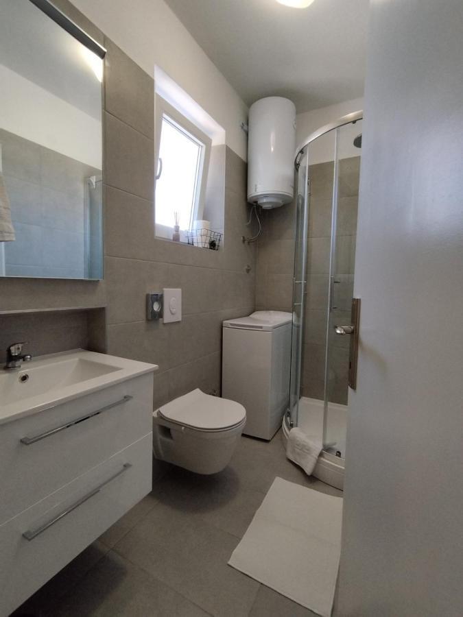 Antemma Apartment Pula Luaran gambar