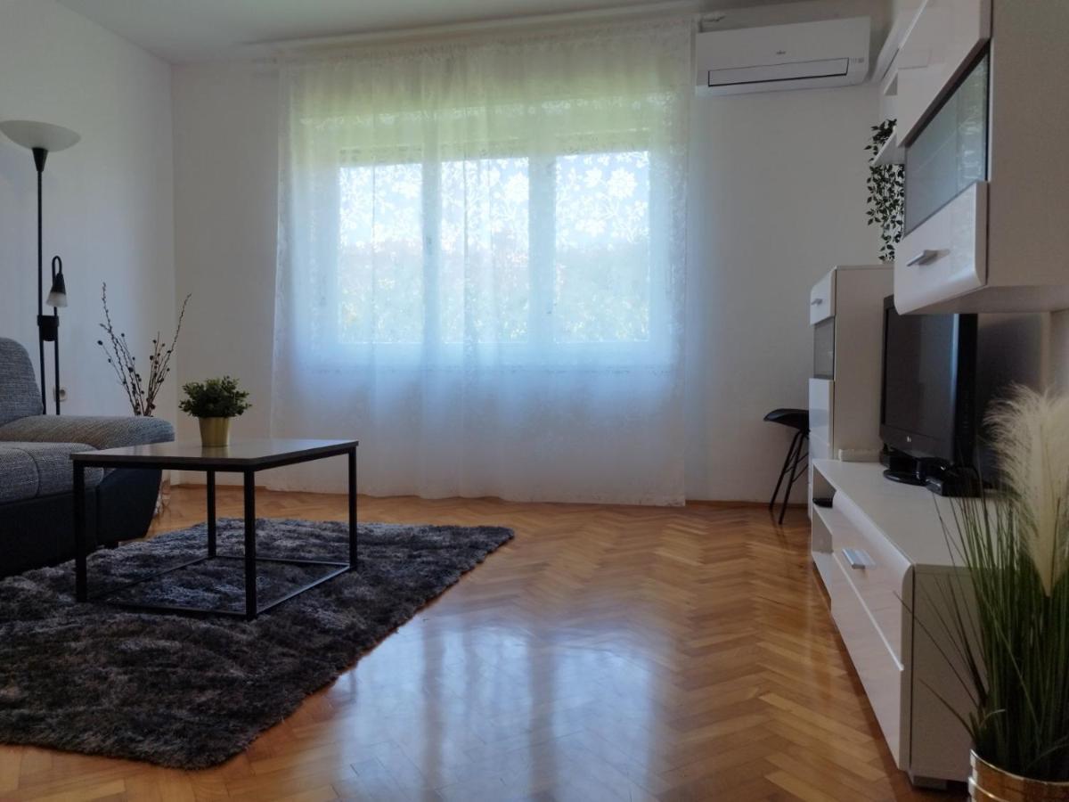 Antemma Apartment Pula Luaran gambar