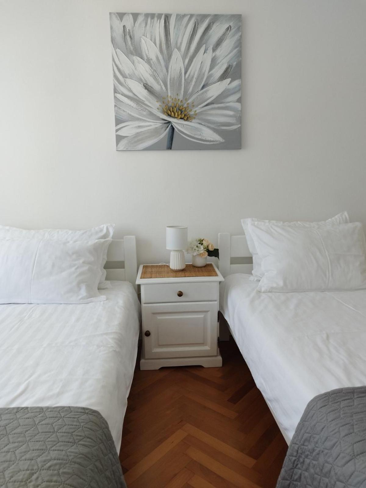 Antemma Apartment Pula Luaran gambar