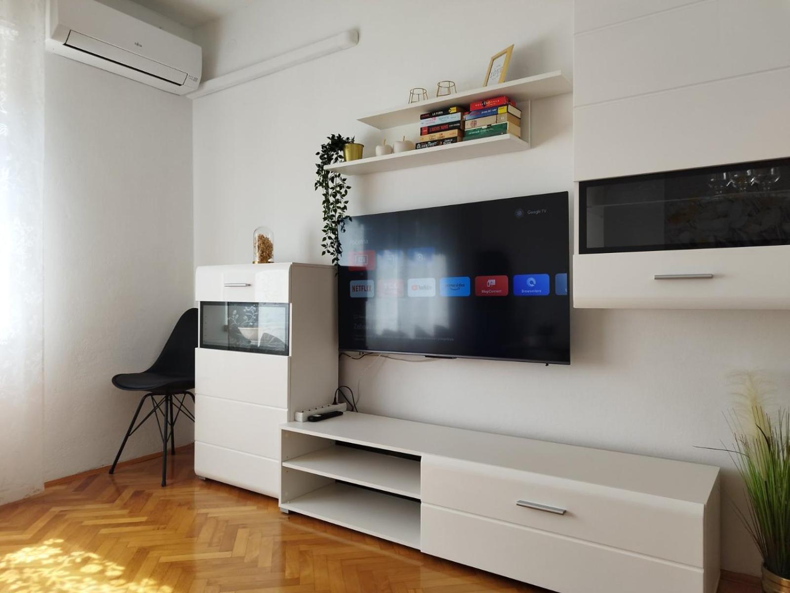 Antemma Apartment Pula Luaran gambar