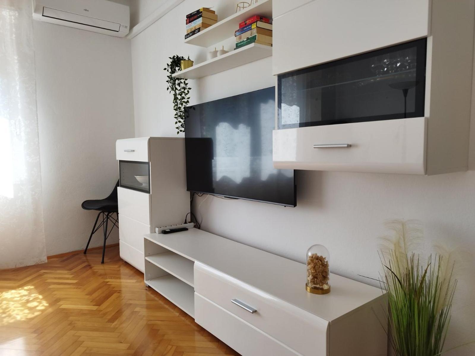 Antemma Apartment Pula Luaran gambar