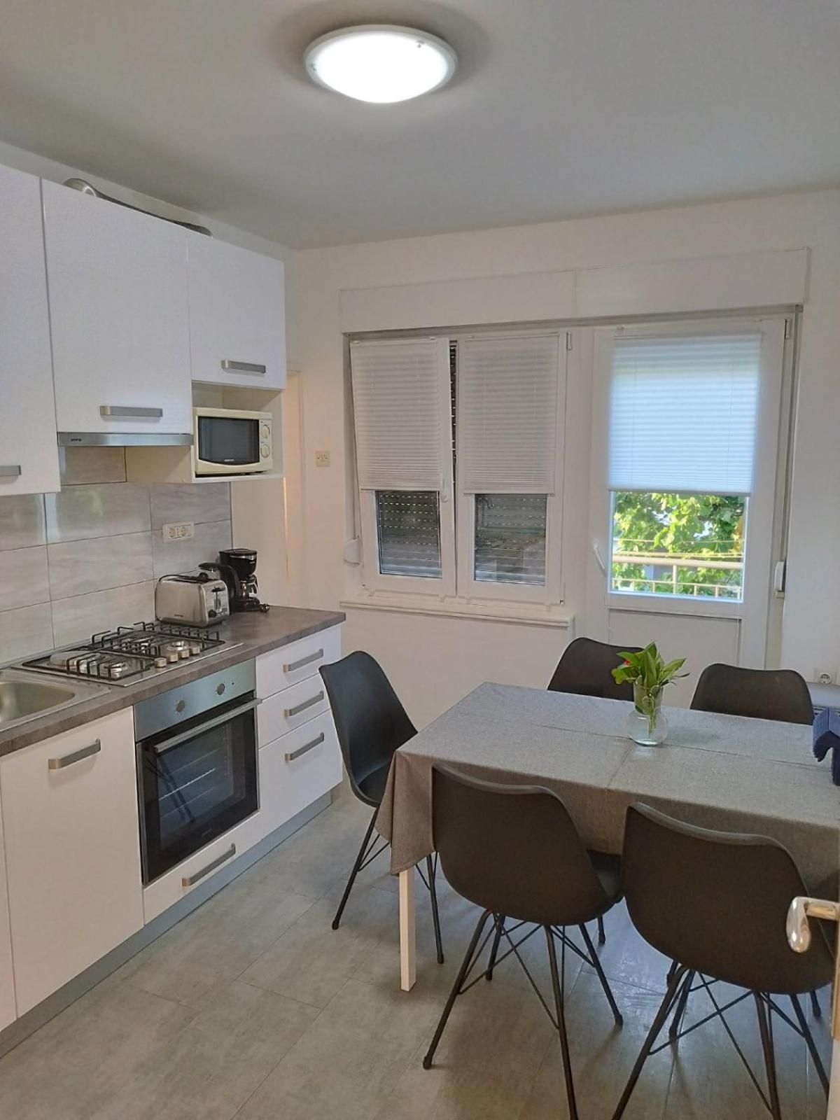 Antemma Apartment Pula Luaran gambar